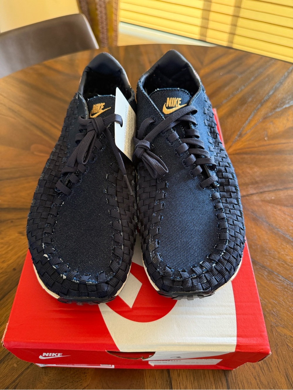 Nike Air Footscape Woven Women's - Size 10.5 - HF1759-400